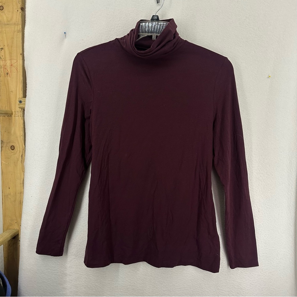 Amazon Essentials Turtleneck Basic Long Sleeve Shirt Womens Large Red